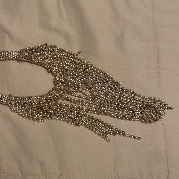 H&M beaded gold necklace - Picture 2 of 5